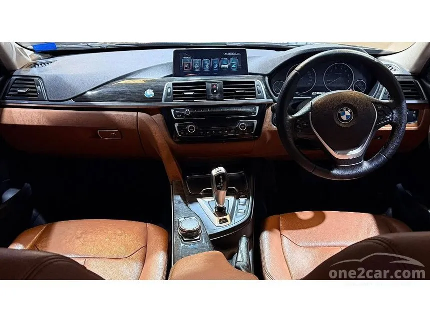 2017 BMW 330e Luxury Sedan