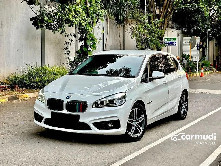 2015 BMW 218i Sport Line Hatchback