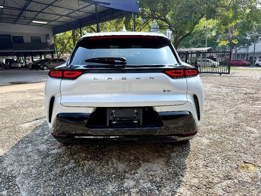 2024 Toyota Crown Crossover Z Sedan