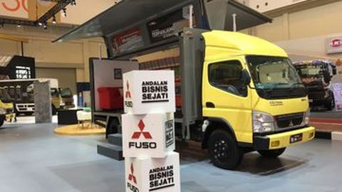 Fuso Raih Penghargaan di GIIAS 2017