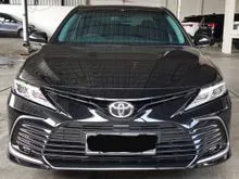 Toyota Camry 2.5 V A/T ( Matic Sunroof ) 2021/ 2022 Hitam Gress Km 4rban Like New