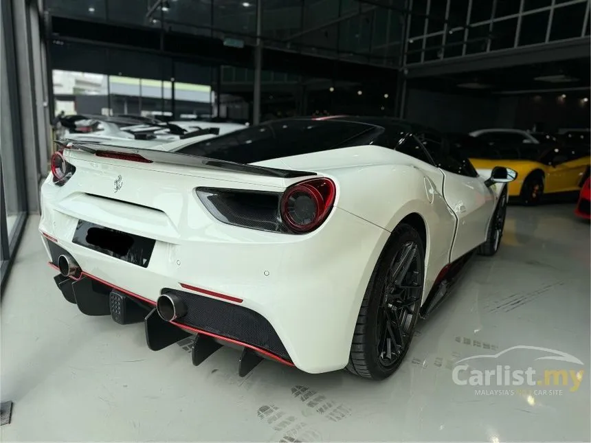 2016 Ferrari 488 GTB Coupe