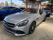 2017 Mercedes-Benz SLC300 2.0 AMG LINE Convertible - RECON -