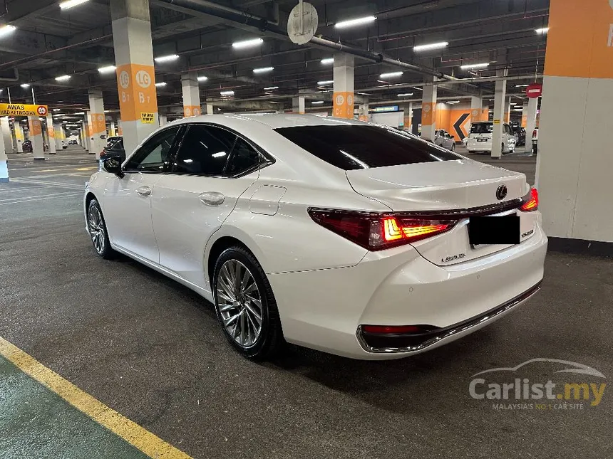 2021 Lexus ES 250 Luxury Sedan