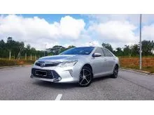2016 Toyota Camry 2.5 Hybrid Luxury Sedan