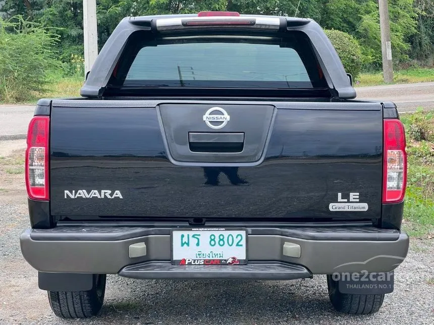2013 Nissan Frontier Navara Calibre LE King Cab Pickup