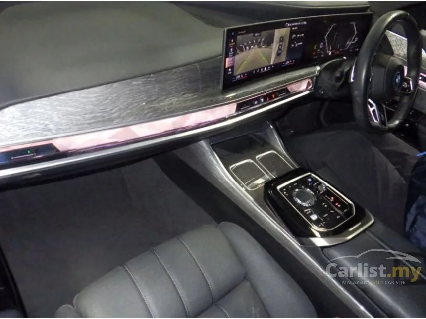 2023 BMW i7 xDrive60 M Sport Sedan