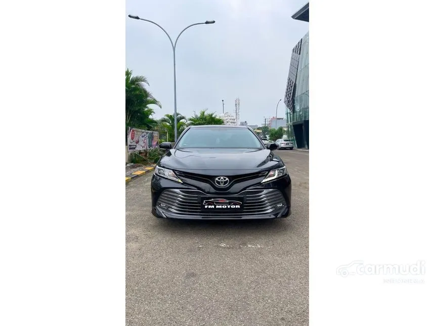 2019 Toyota Camry V Sedan