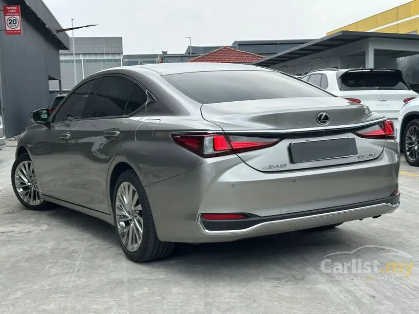 2022 Lexus ES 250 Luxury Sedan