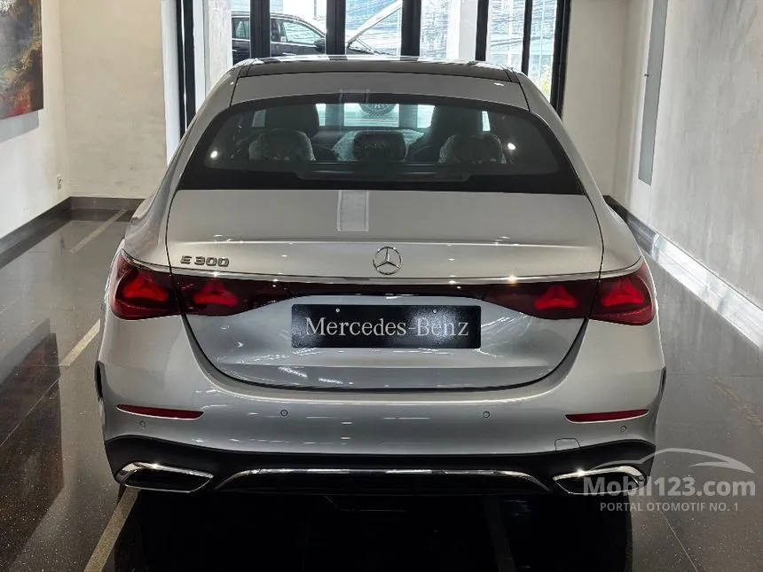 2025 Mercedes-Benz E300 AMG Line Sedan