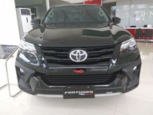 Toyota Fortuner 2.4 TRD SUV