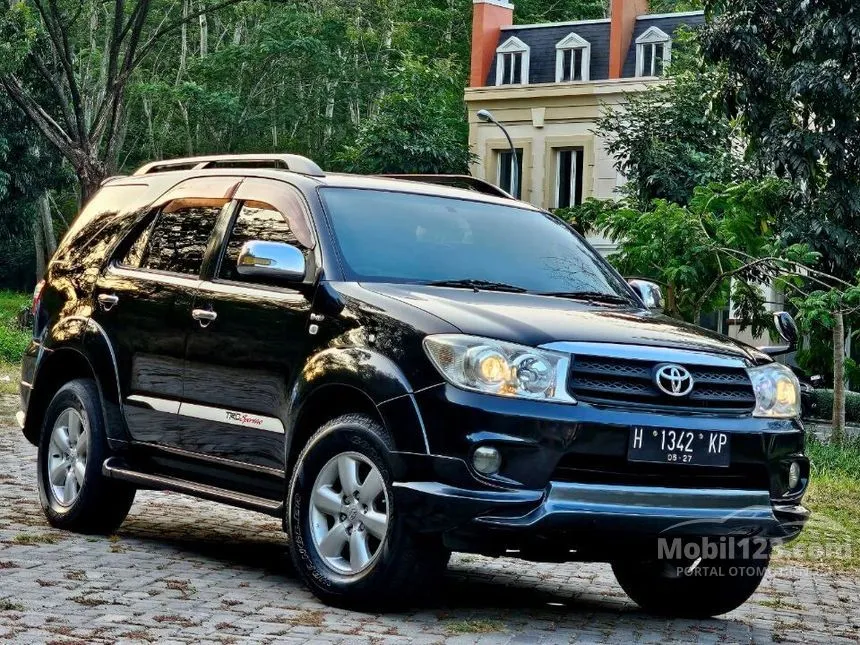 Jual Mobil Toyota Fortuner 2010 G TRD 2.5 di Jawa Tengah Automatic SUV Hitam Rp 205.000.000