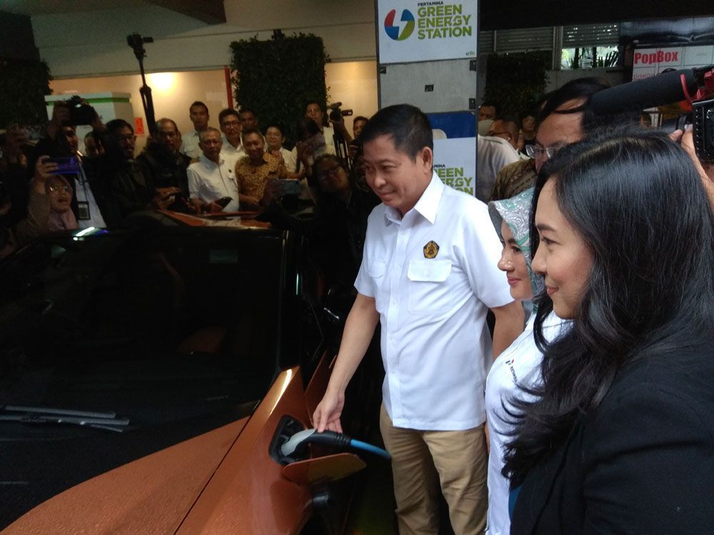 Pertamina Sisipkan Charger Kendaraan Listrik di SPBU, Harga Masih Gelap