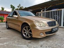 ( TRUE YEAR MADE 2004 ) Mercedes-Benz C180K 1.8 (A) LADY OWNER , WELL KEPT INTERIOR