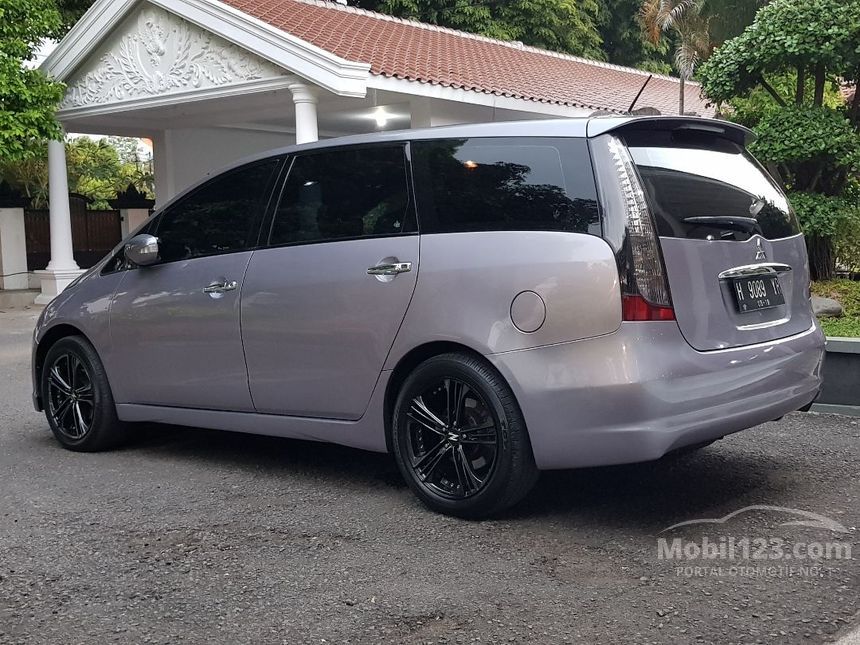 Jual Mobil Mitsubishi Grandis 2005 NA 2.4 di Jawa Tengah 