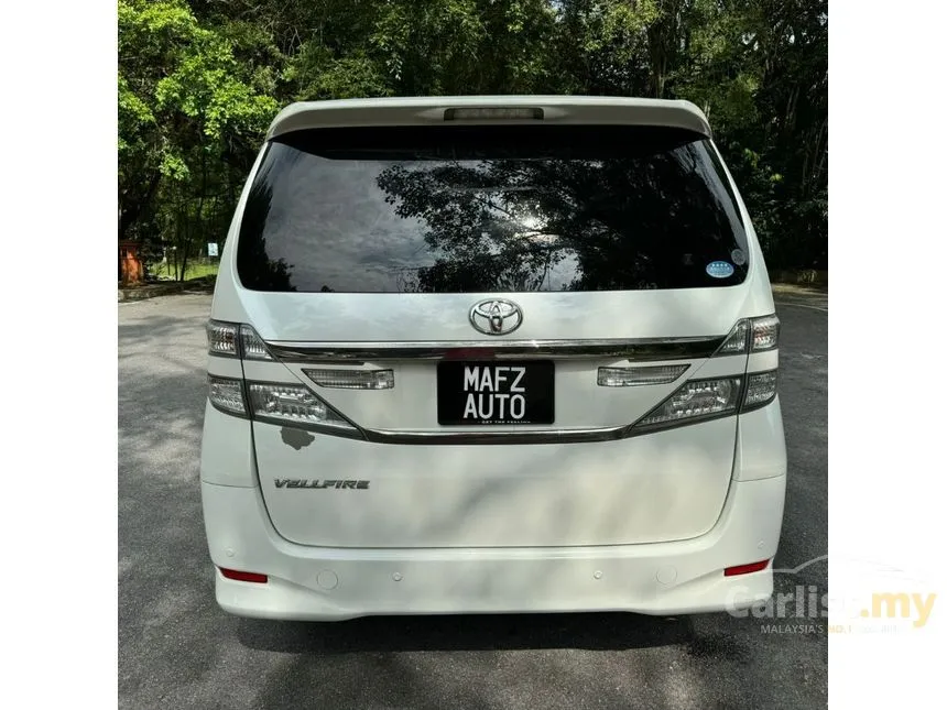 2013 Toyota Vellfire V MPV