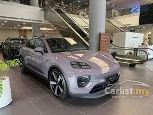 2025 Porsche Macan 4 SUV