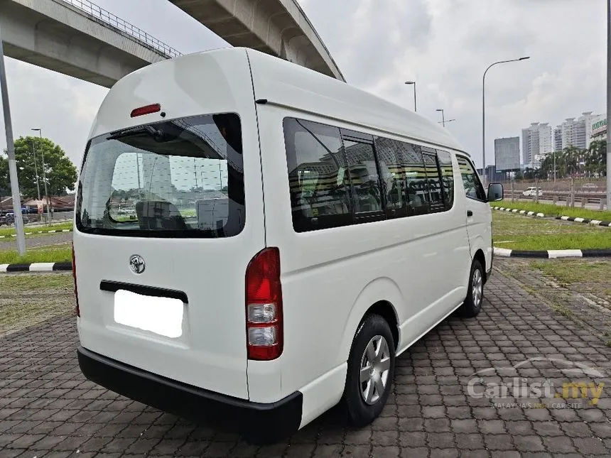 2010 Toyota Hiace Window Van Van