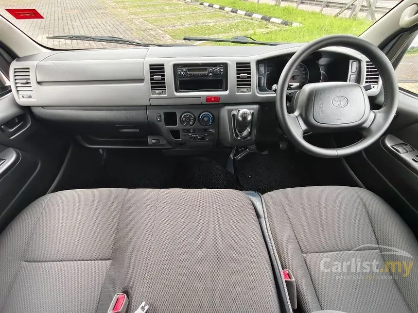 2010 Toyota Hiace Window Van Van