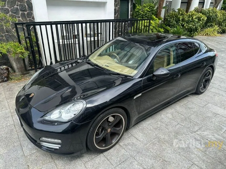 2015 Porsche Panamera Hatchback