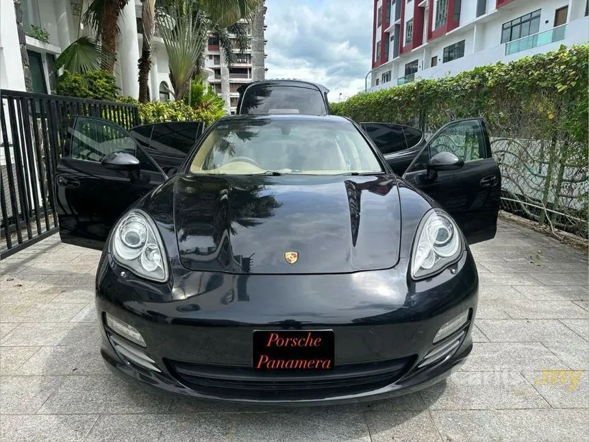 2015 Porsche Panamera Hatchback