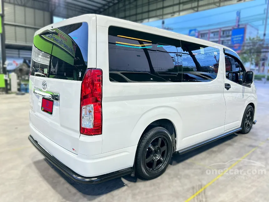 2023 Toyota HIACE GL Van