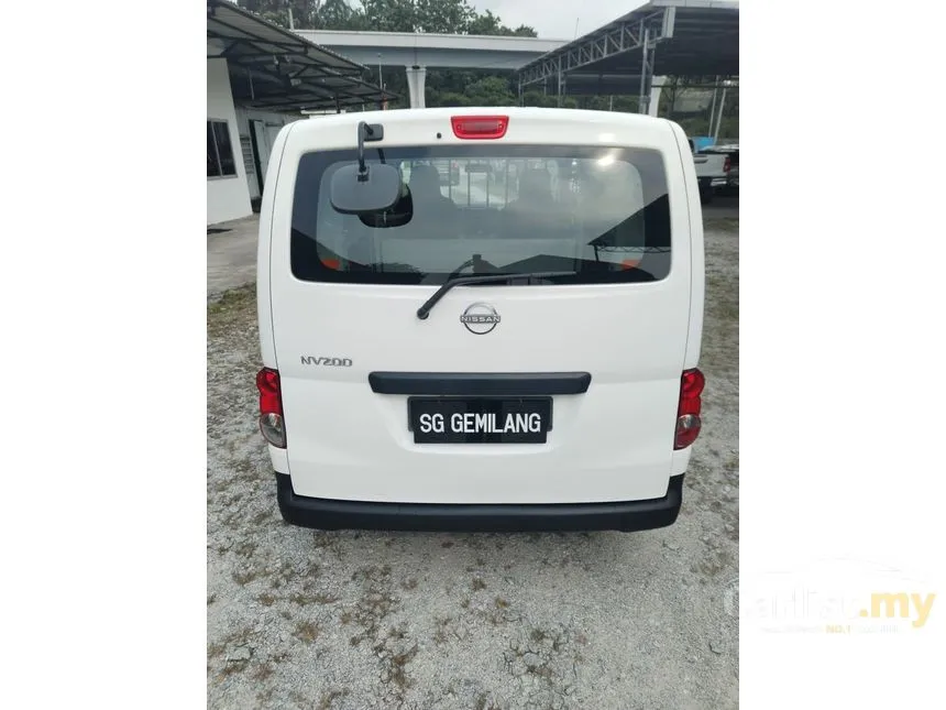 2025 Nissan NV200 Panel Van