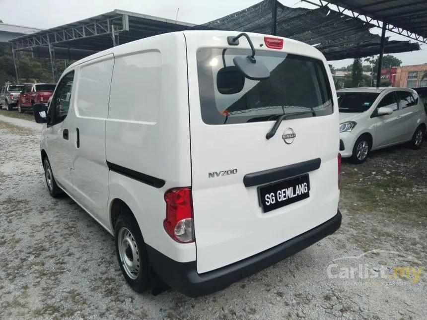 2025 Nissan NV200 Panel Van