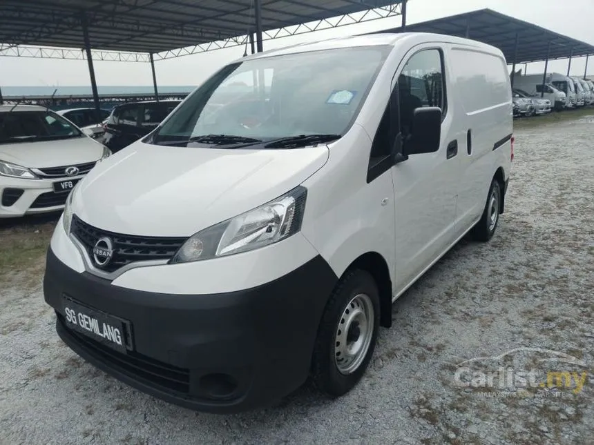 2025 Nissan NV200 Panel Van