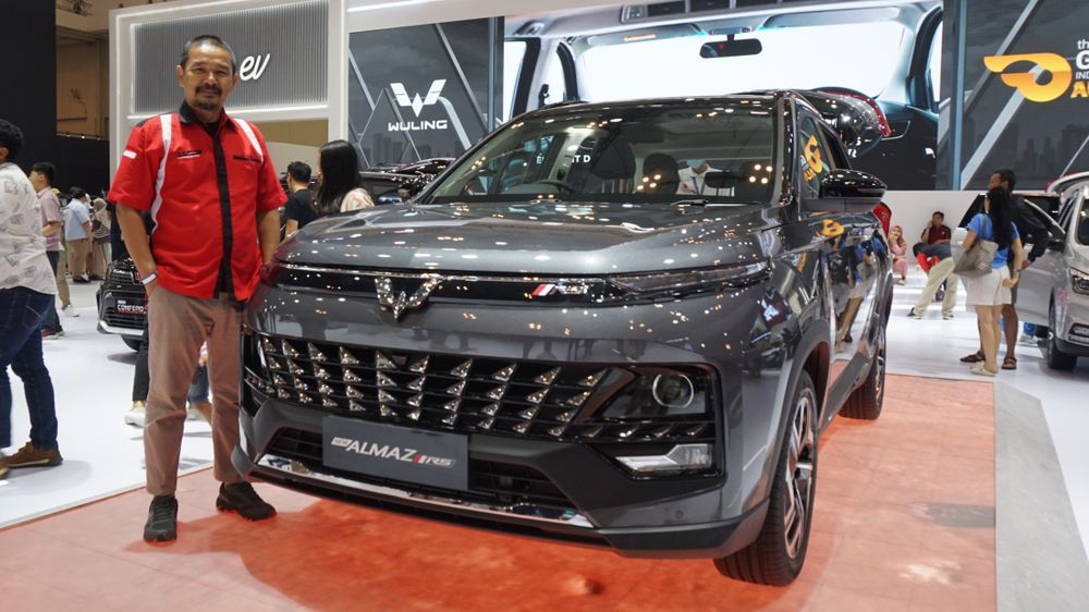 Komunitas Wuling Hangat Sambut New Almaz RS di GIIAS 2023
