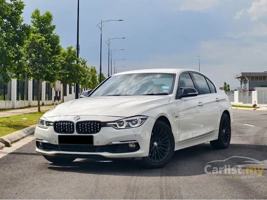 2016 BMW 318i Luxury Sedan