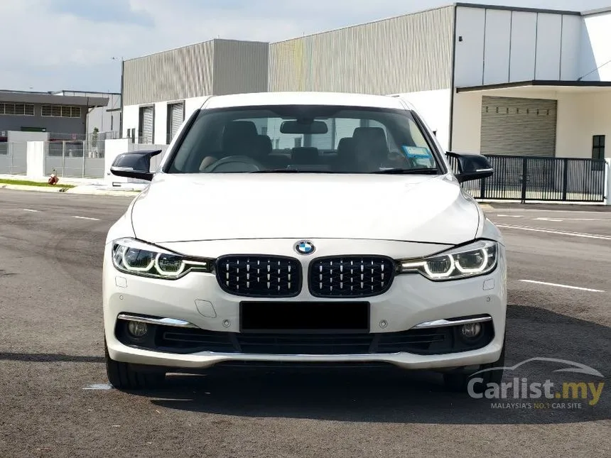 2016 BMW 318i Luxury Sedan