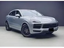 2021 Porsche Cayenne 3.0 Coupe Panoramic Roof Sport Chrono PDLS PASM Porsche 21-inch RS Spyder design wheel