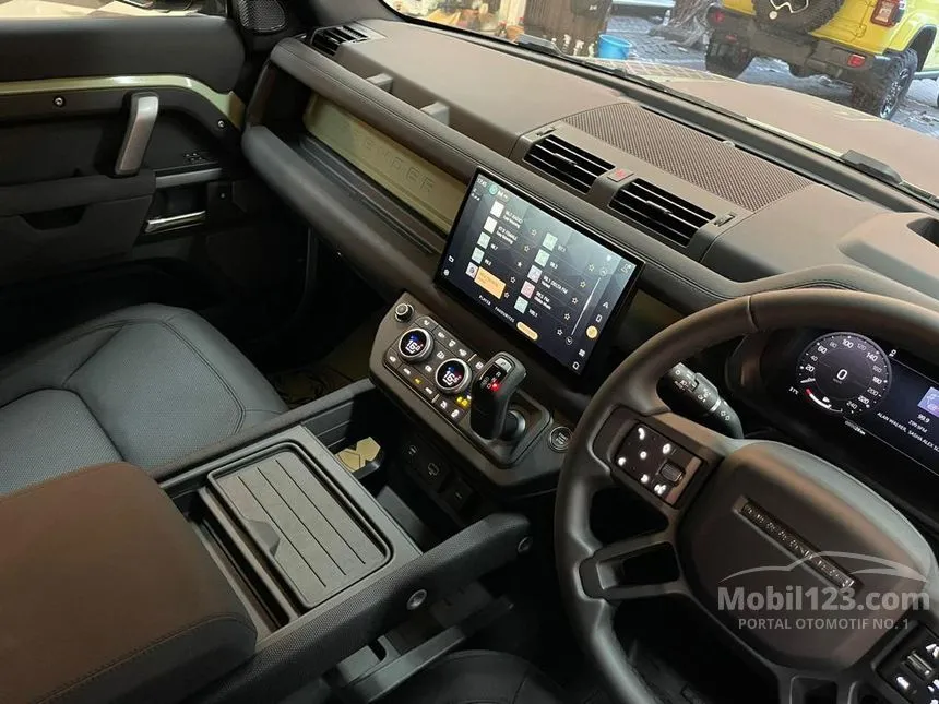 2023 Land Rover Defender 110 P400e 75th Anniversary Edition SUV