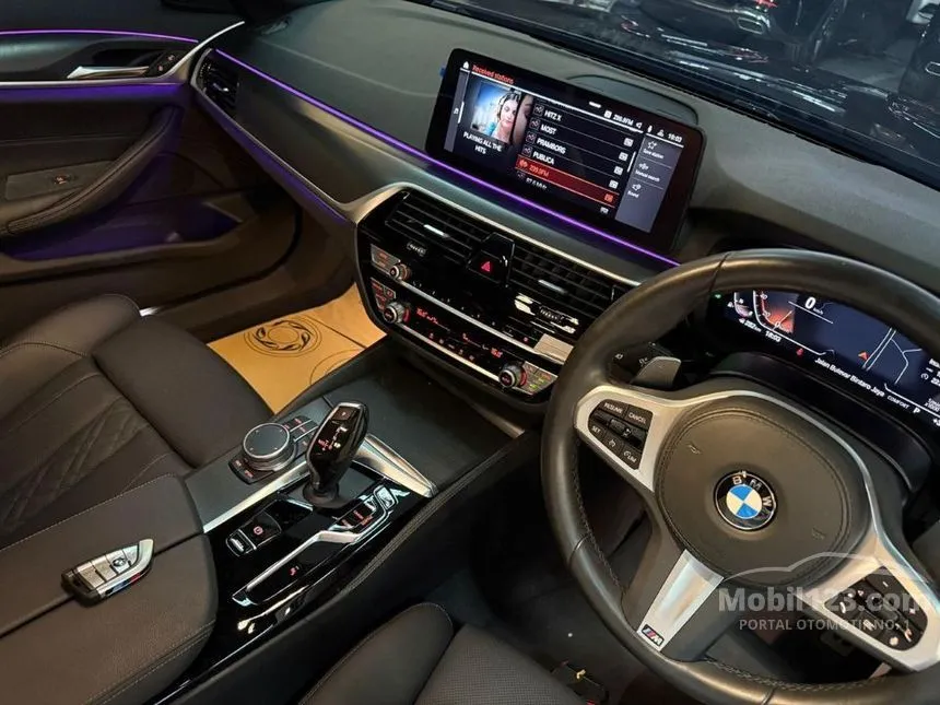 2022 BMW 520i M Sport Sedan