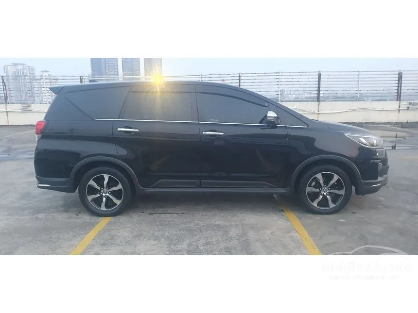2022 Toyota Kijang Innova Venturer MPV