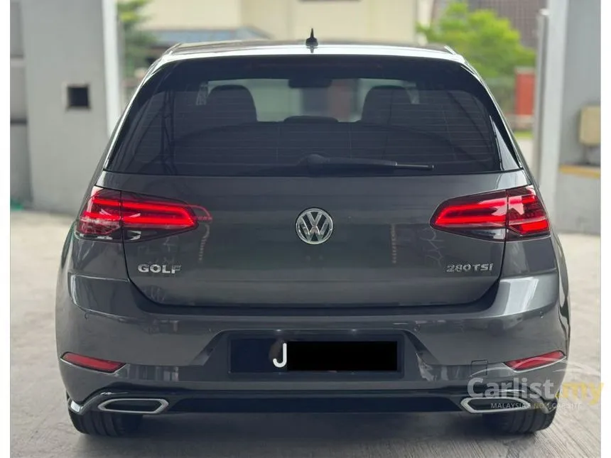 2020 Volkswagen Golf TSI R-Line Hatchback
