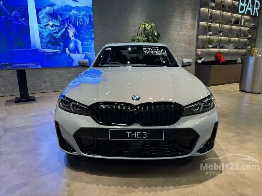 Jual Mobil BMW 330i 2024 M Sport Pro 2.0 di Jawa Barat Automatic Sedan Putih Rp 1.140.000.000