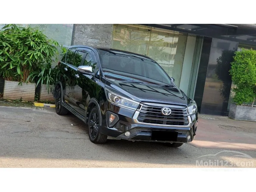 2020 Toyota Kijang Innova Venturer MPV