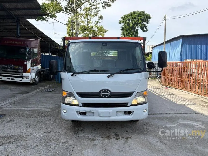 2026 Hino 300 Lorry