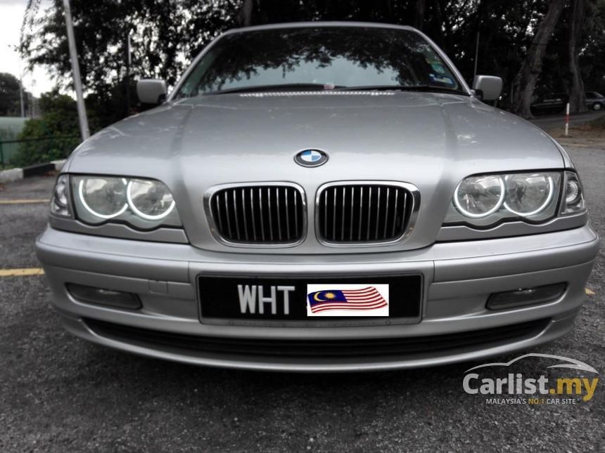 2000 BMW 318i Sedan