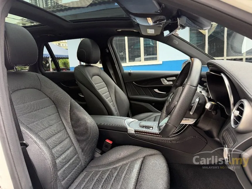 2021 Mercedes-Benz GLC300 4MATIC AMG Line SUV