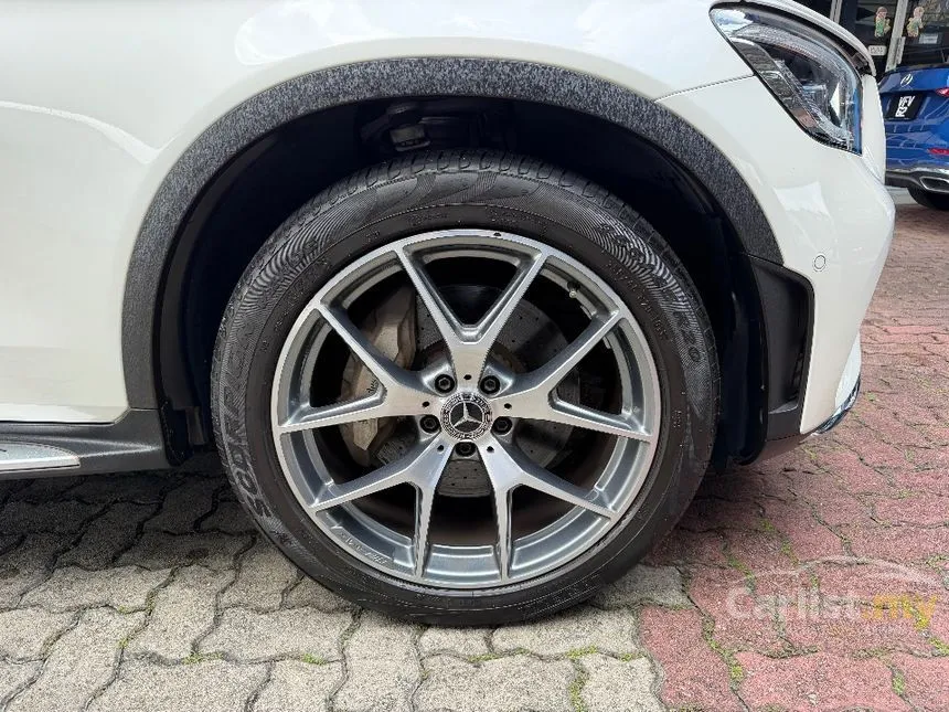 2021 Mercedes-Benz GLC300 4MATIC AMG Line SUV