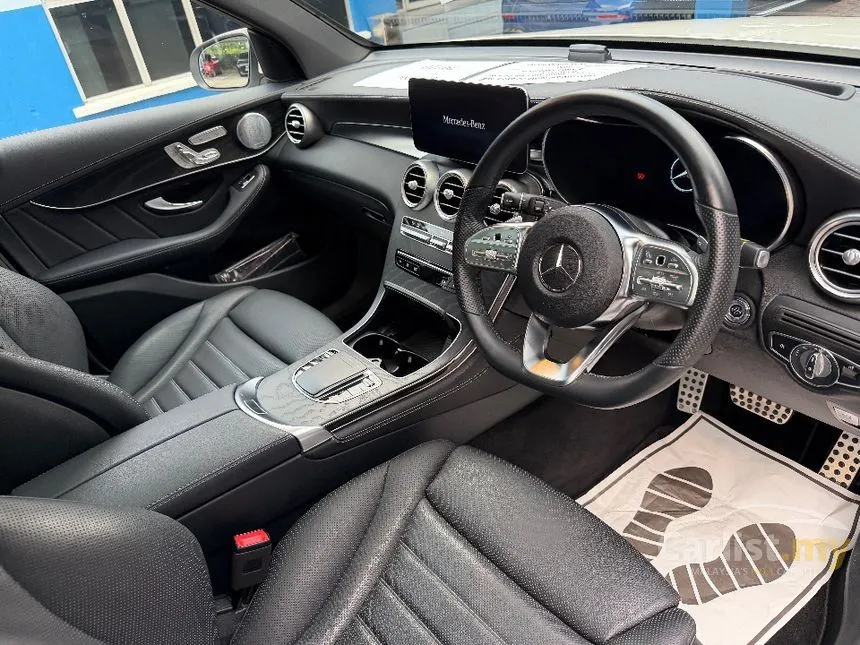 2021 Mercedes-Benz GLC300 4MATIC AMG Line SUV
