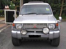 1996 Mitsubishi Pajero 2.6 SUV (-PS)
