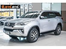 2016 Toyota Fortuner 2.4 (ปี 15-18) V SUV
