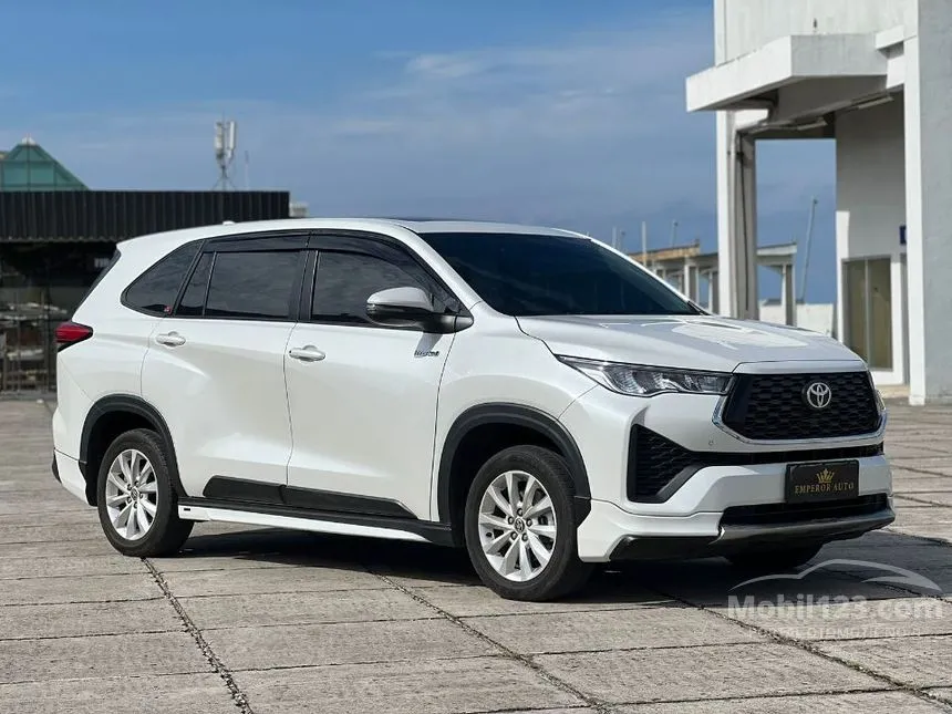 Jual Mobil Toyota Kijang Innova Zenix 2023 V HV (Non Premium Color) 2.0 di DKI Jakarta Automatic MPV Putih Rp 462.000.000