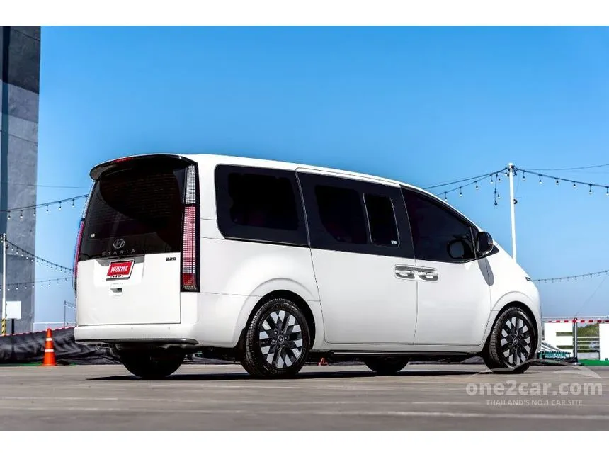 2022 Hyundai Staria Premium Van