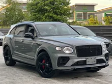 2023 Bentley Bentayga S 4.0 22 Black Styling Rims Brembo Brake Kit Alcantara Seats Panoramic Roof