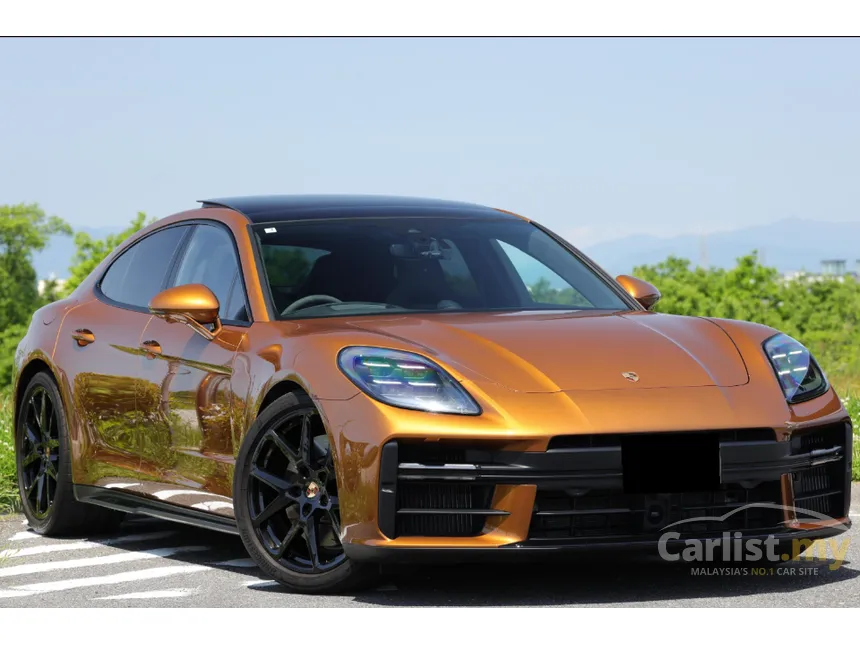 2022 Porsche Panamera GTS Hatchback
